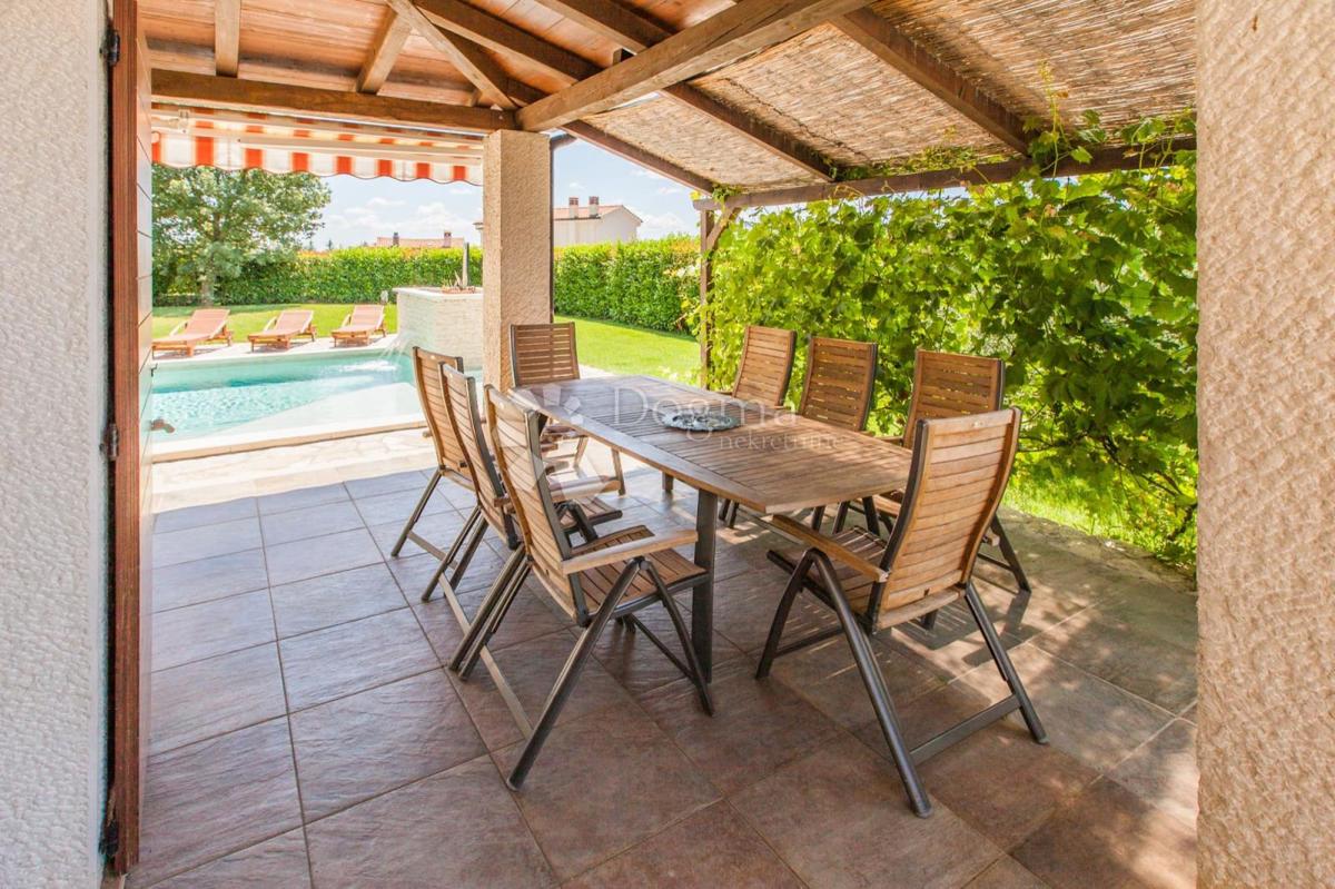 Hiša Višnjan, 200m2