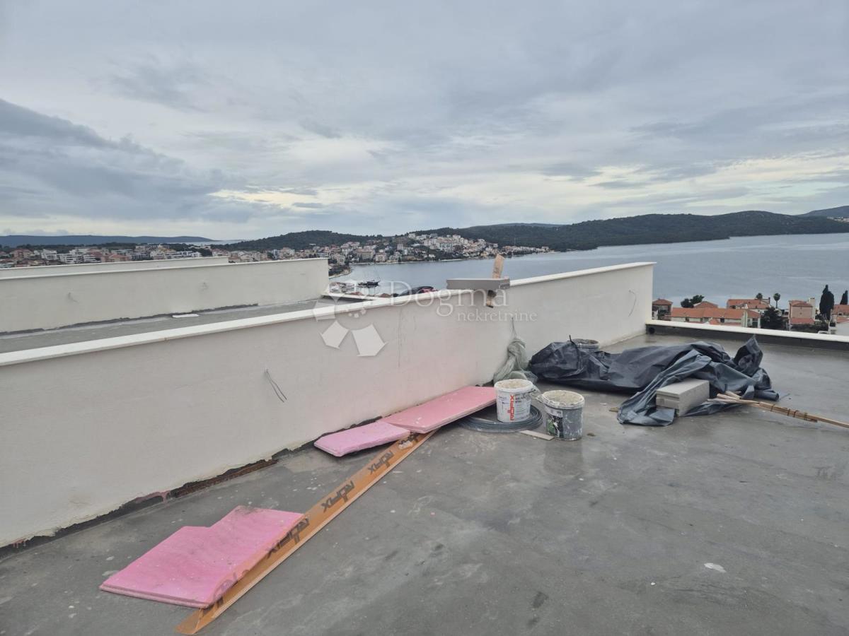 Stanovanje Okrug Gornji, Okrug, 106,37m2