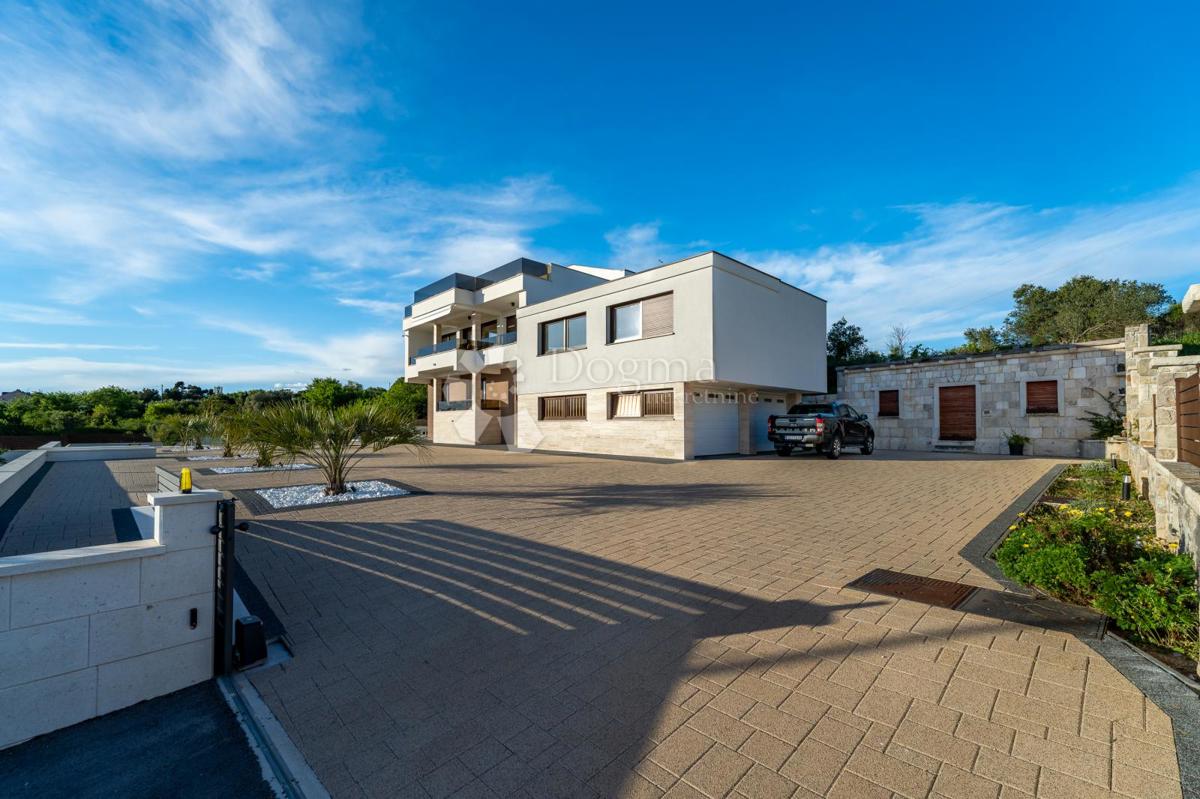 Hiša Bili brig, Zadar, 544m2