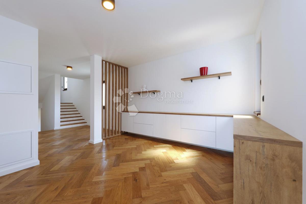 Hiša Bili brig, Zadar, 544m2