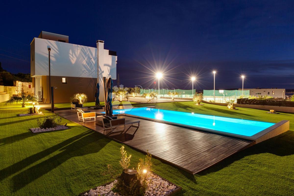 Hiša Bili brig, Zadar, 544m2