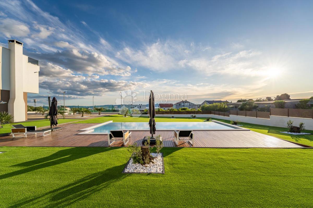 Hiša Bili brig, Zadar, 544m2