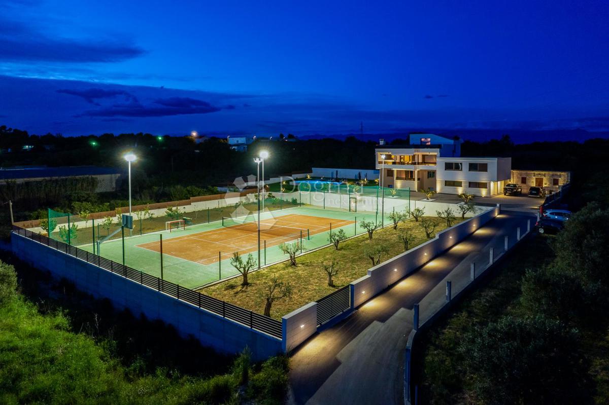 Hiša Bili brig, Zadar, 544m2