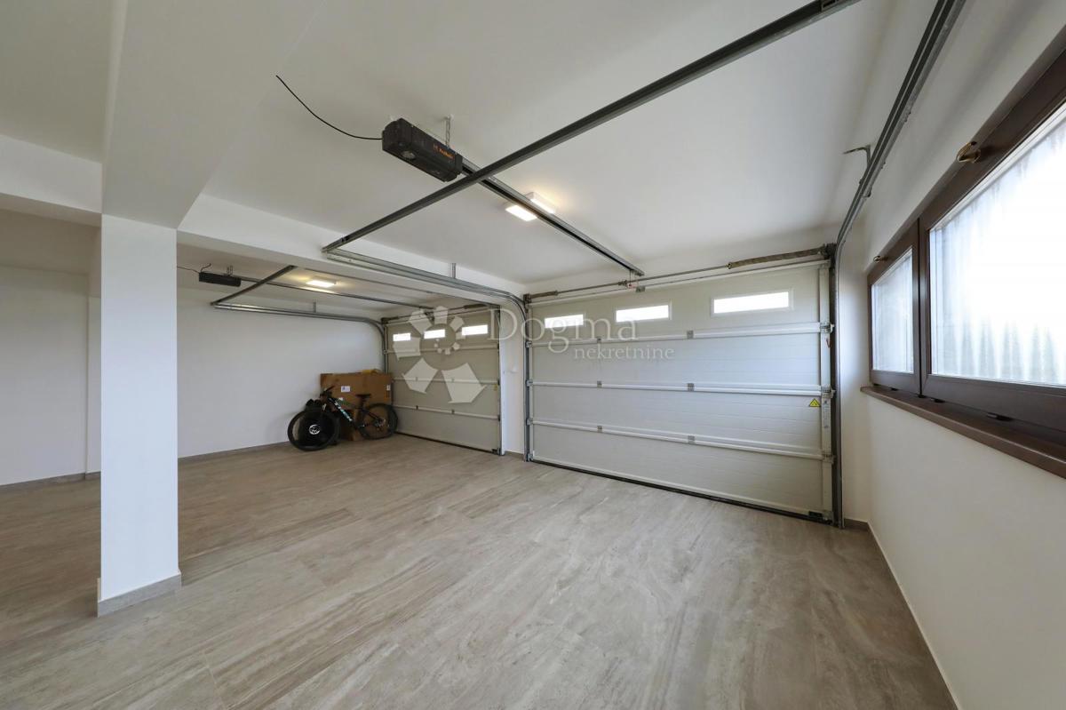 Hiša Bili brig, Zadar, 544m2