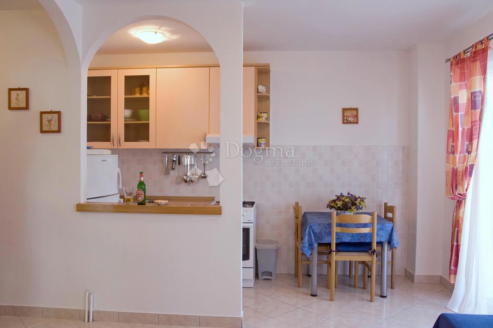 Stanovanje Arbanija, Trogir - Okolica, 100m2