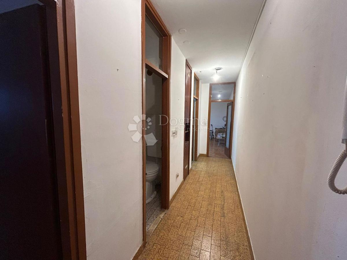 Stanovanje Vidikovac, Pula, 1m2