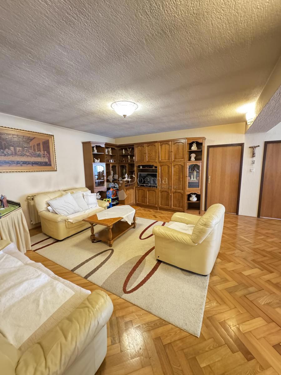 Hiša Brestje, Sesvete, 425,33m2