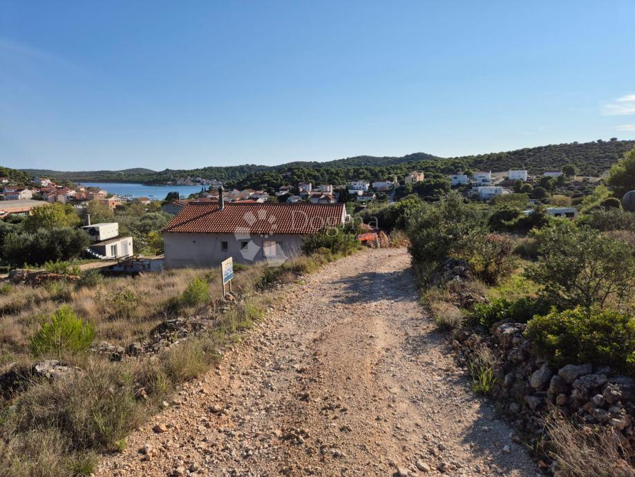 TISNO - Gradbeno zemljišče 700m2