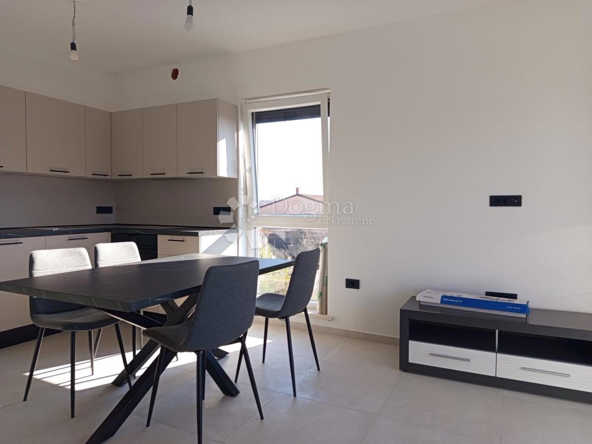 Stanovanje Valdebek, Pula, 55m2