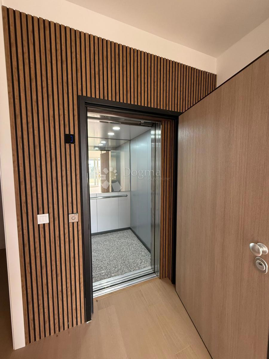 Stanovanje Centar, Velika Gorica, 142,43m2