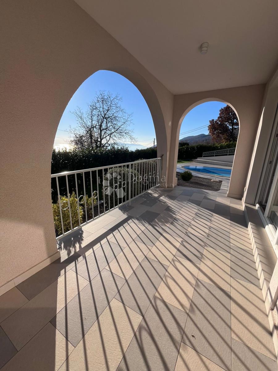 Hiša Poljane, Opatija - Okolica, 528m2