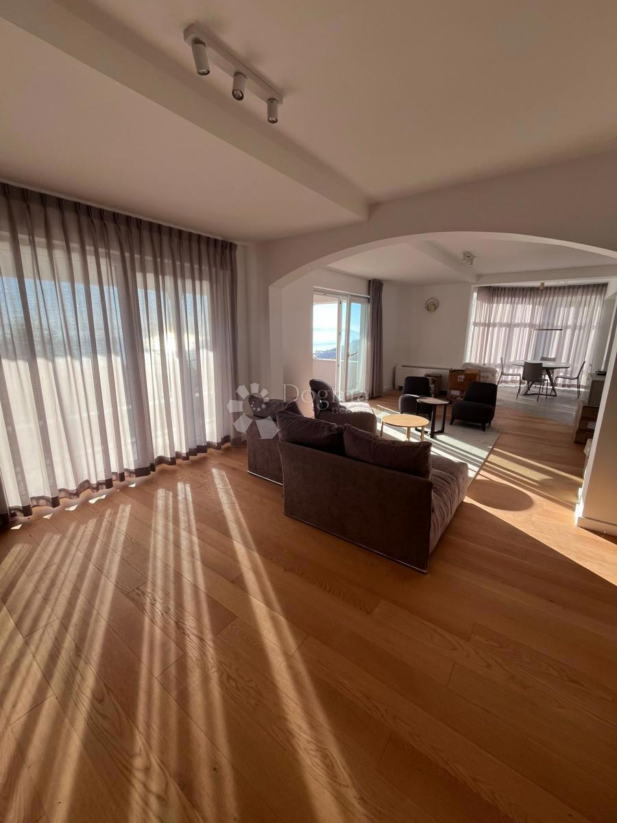 Hiša Poljane, Opatija - Okolica, 528m2