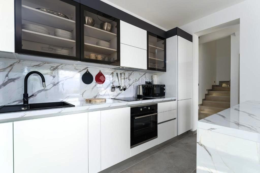 Hiša Risika, Vrbnik, 150m2