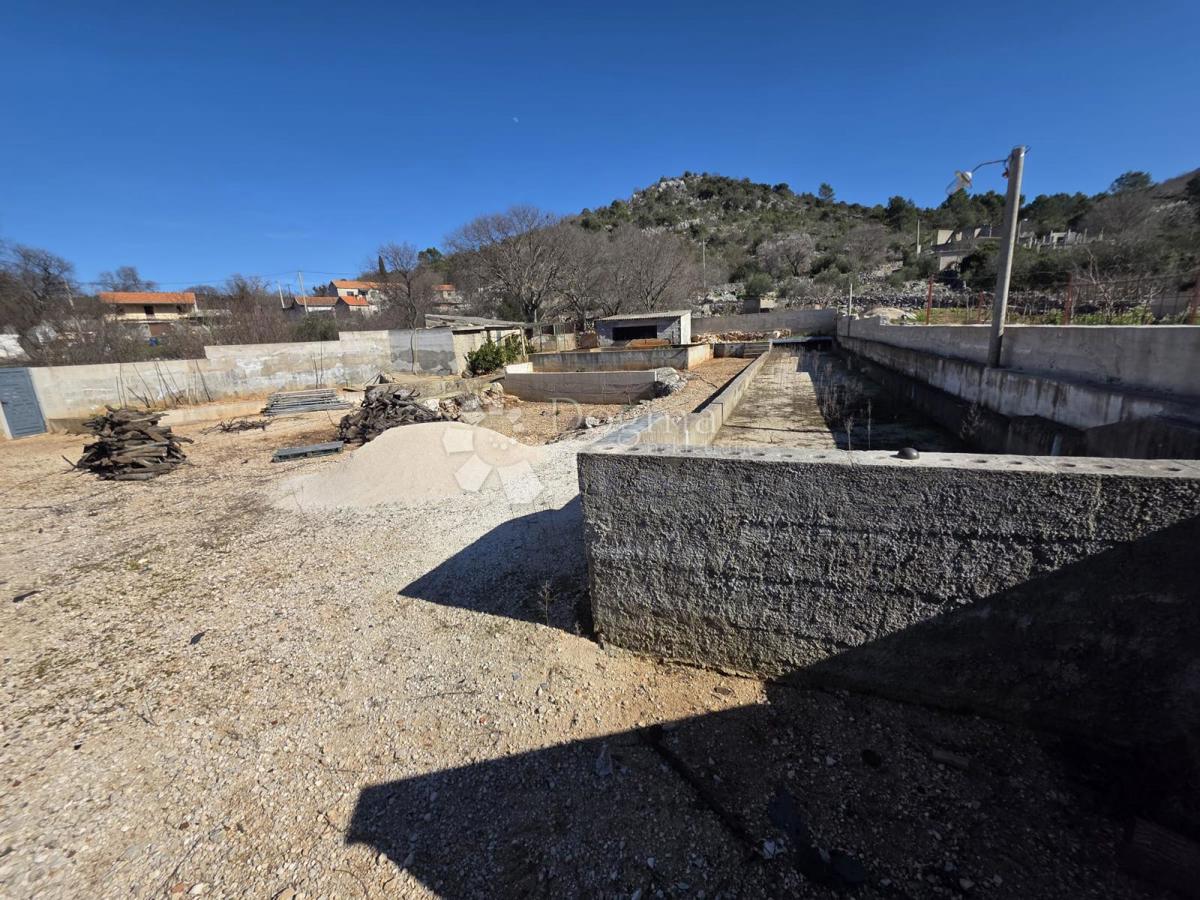 Zazidljivo zemljišče Rastovac, Marina, 1.041m2