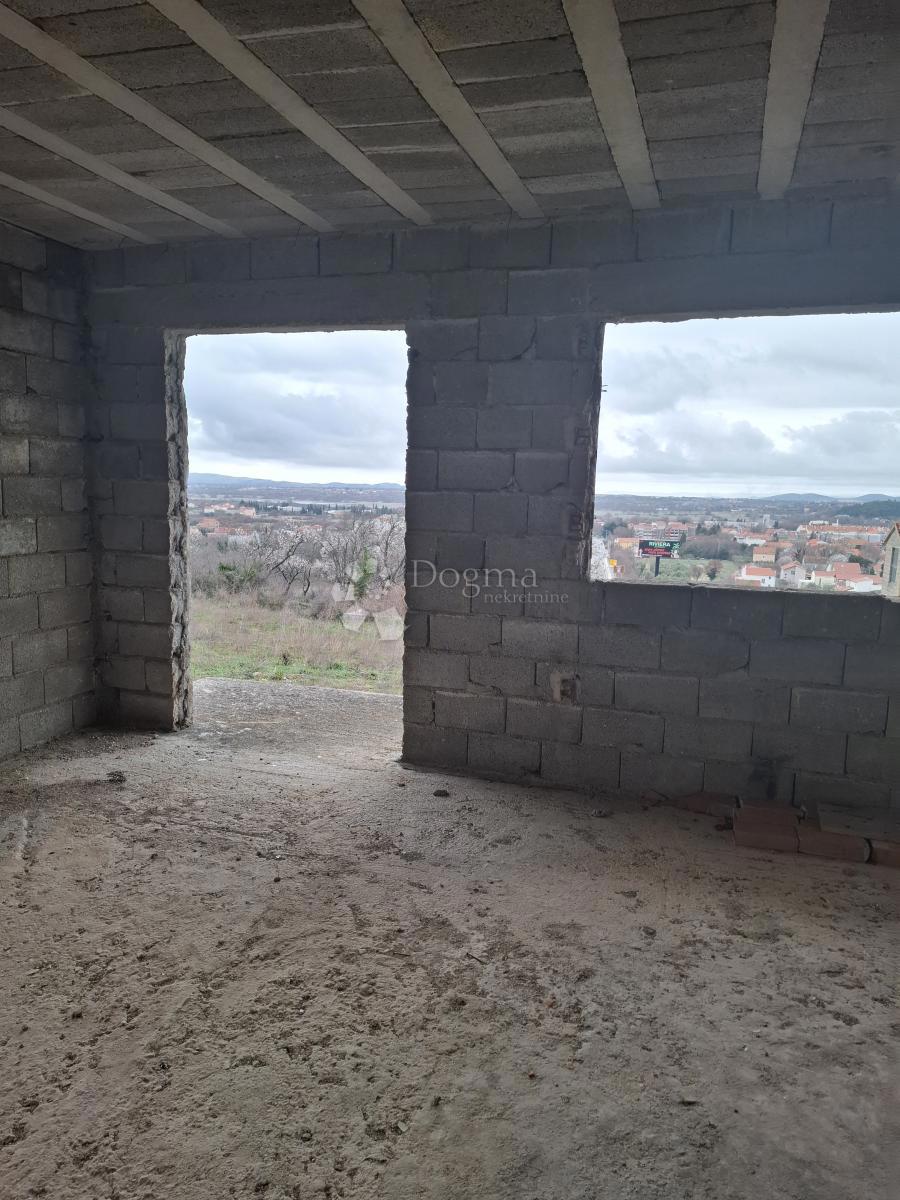 Hiša Benkovac, 64m2