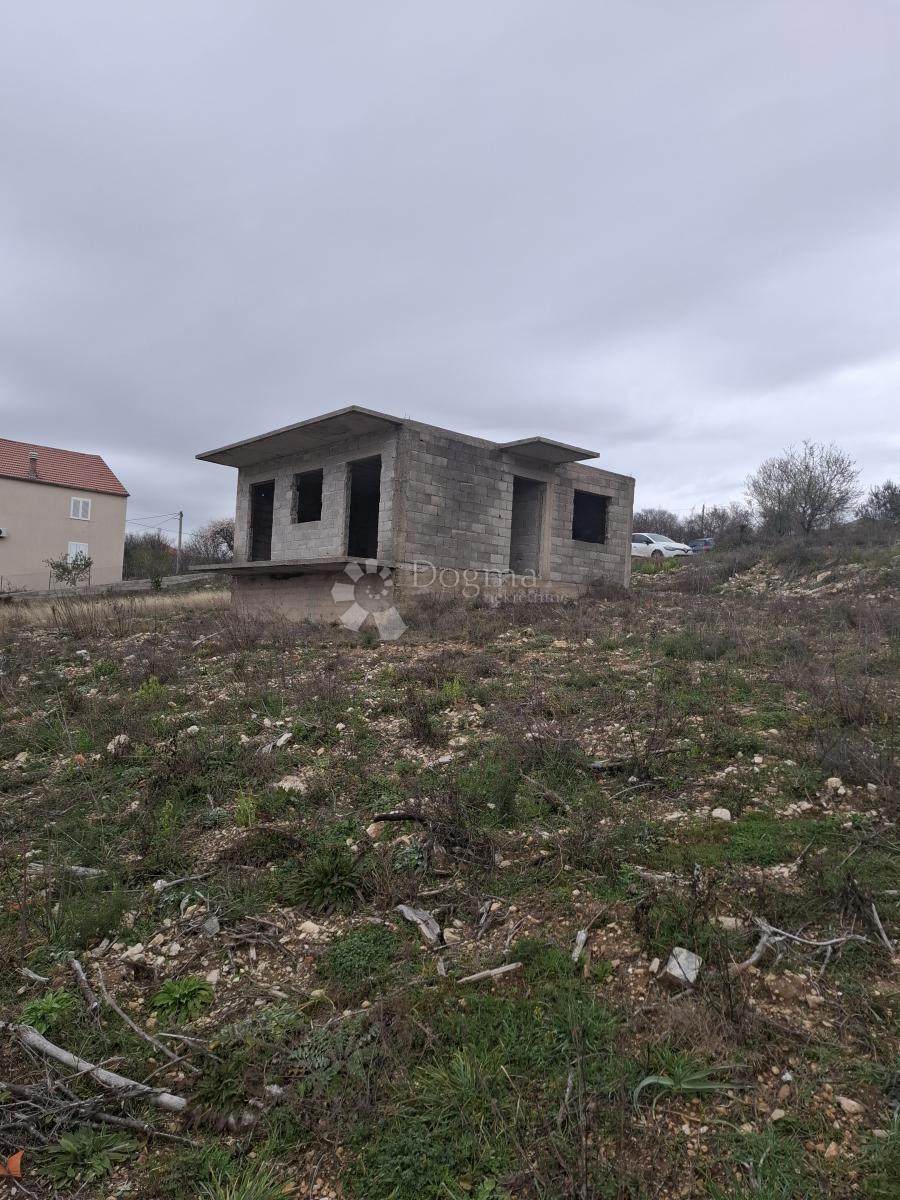 Hiša Benkovac, 64m2