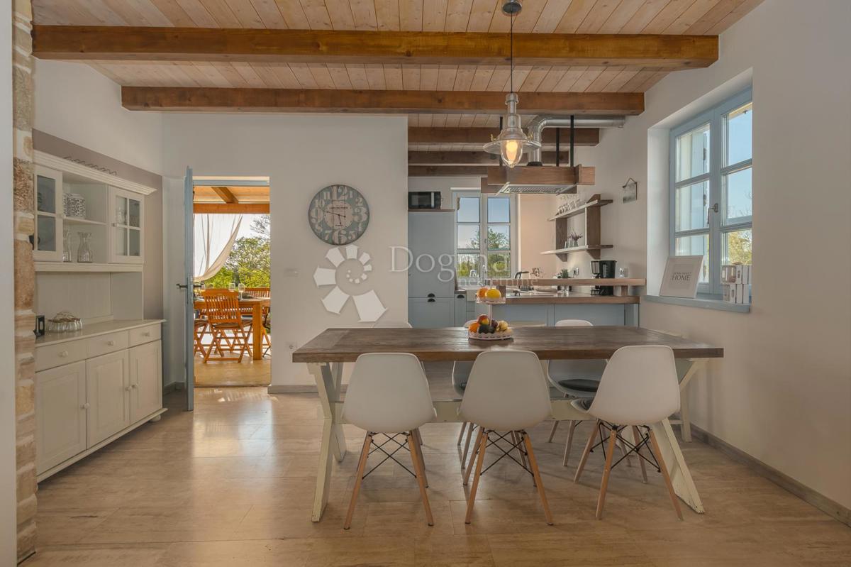 Hiša Svetvinčenat, 178m2