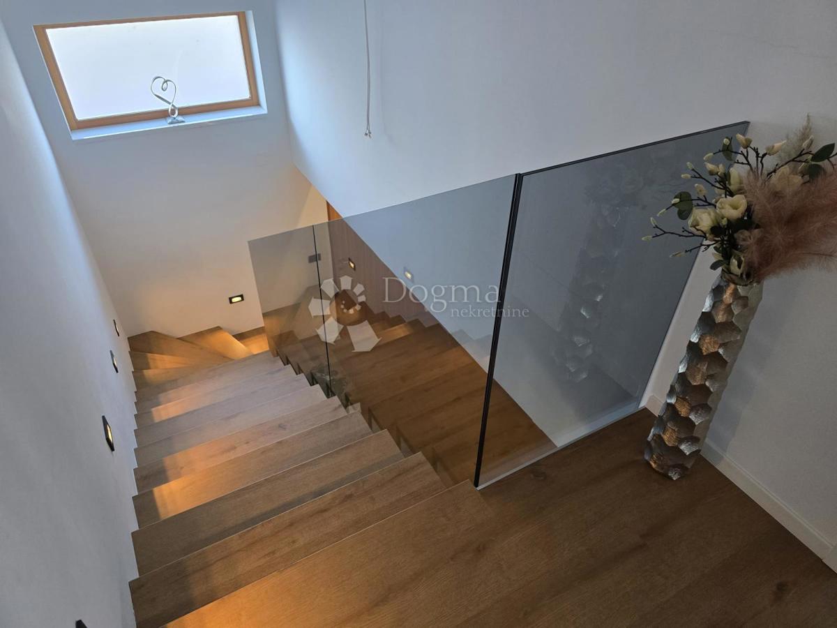 Hiša Sračinec, 280m2