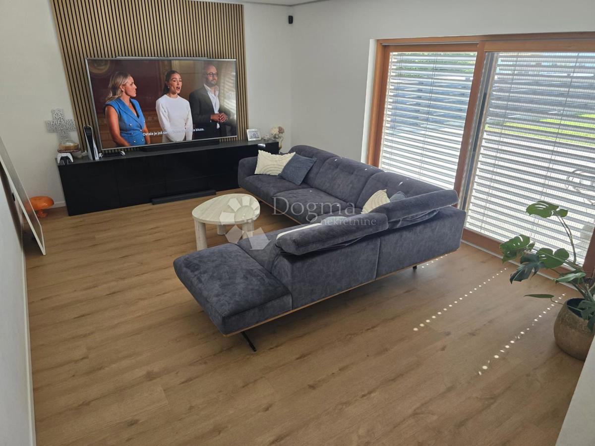 Hiša Sračinec, 280m2