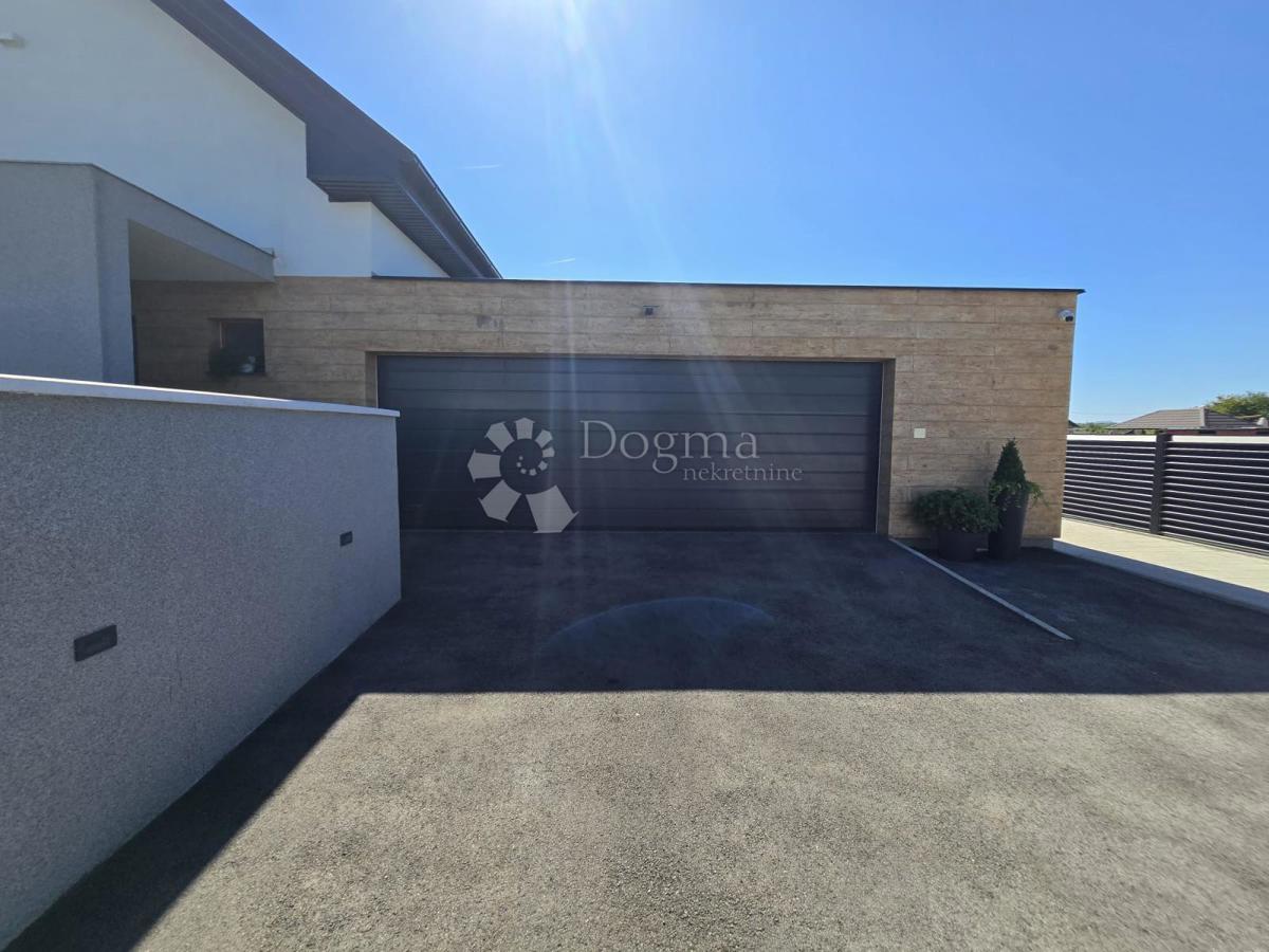 Hiša Sračinec, 280m2