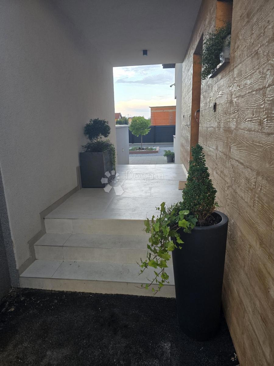 Hiša Sračinec, 280m2