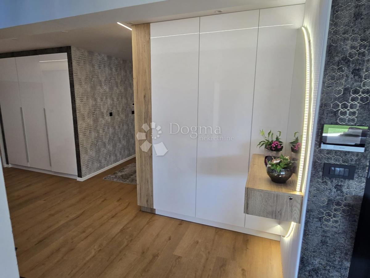 Hiša Sračinec, 280m2