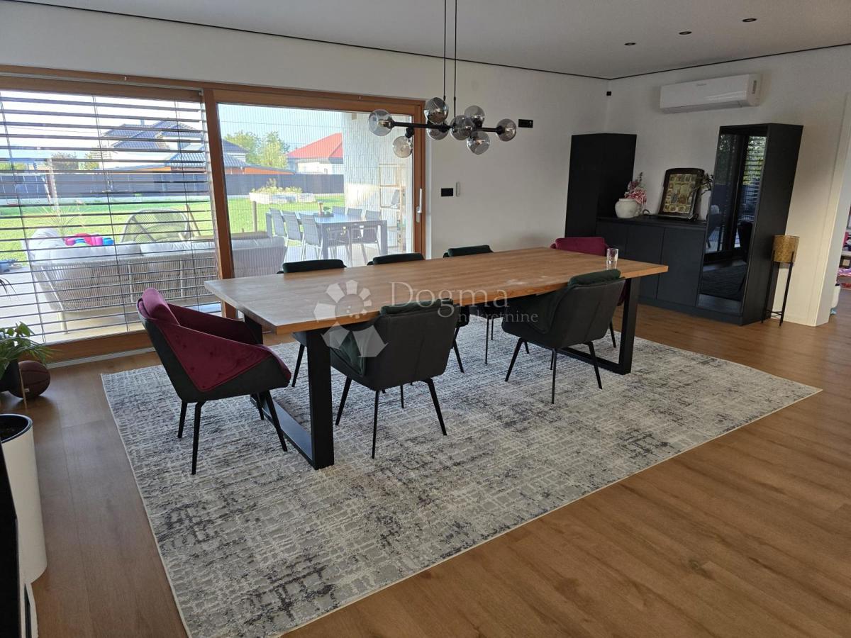 Hiša Sračinec, 280m2