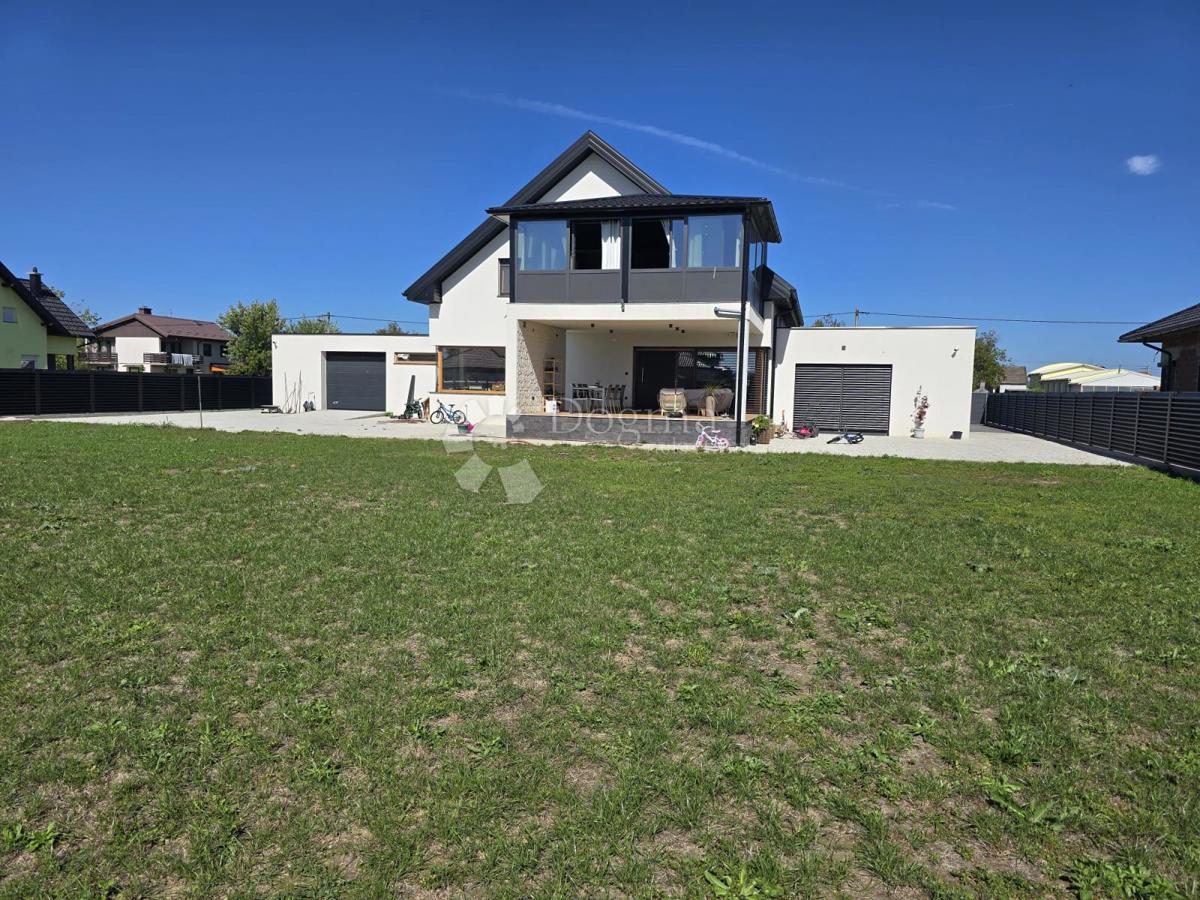 Hiša Sračinec, 280m2