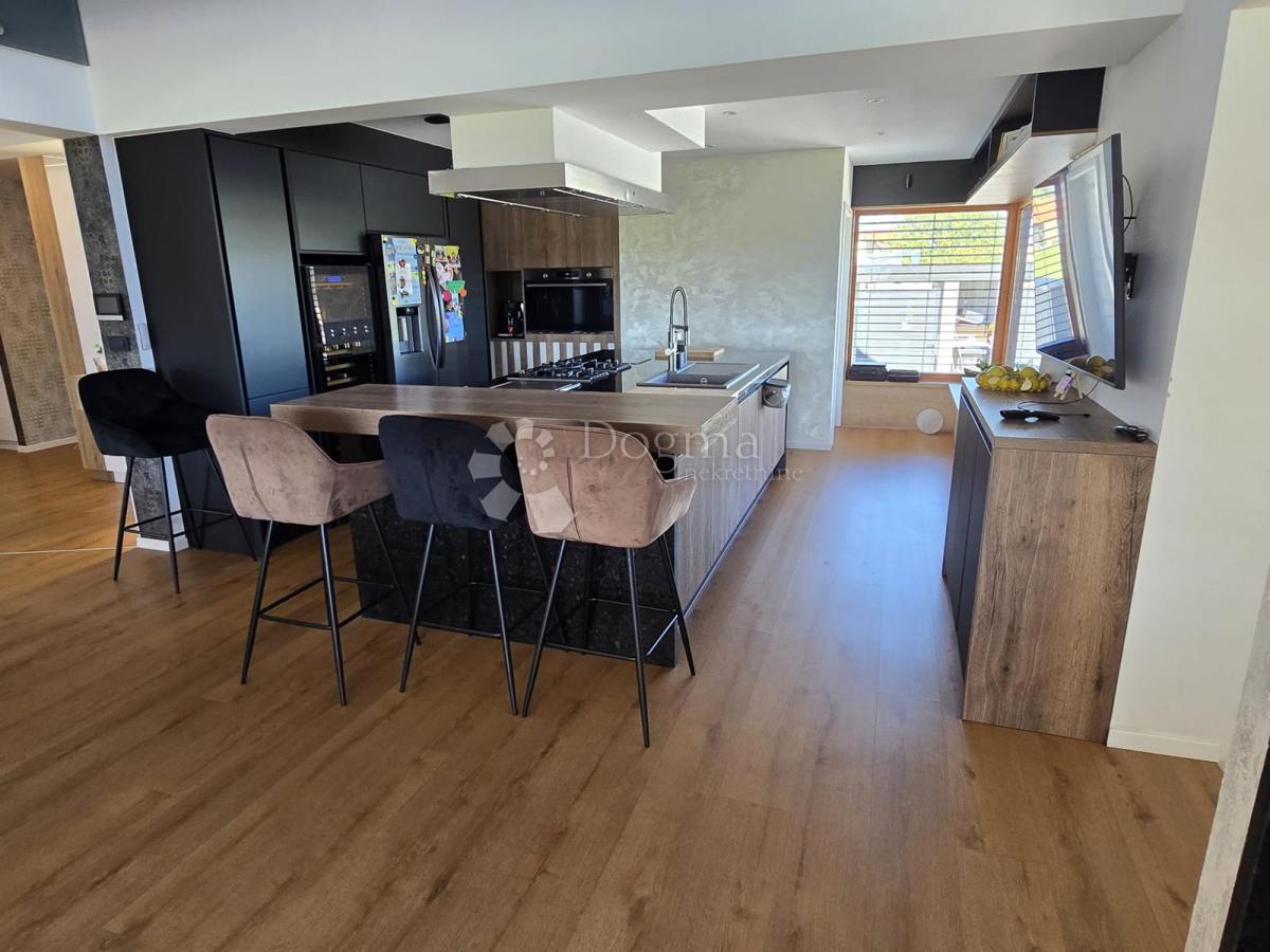 Hiša Sračinec, 280m2