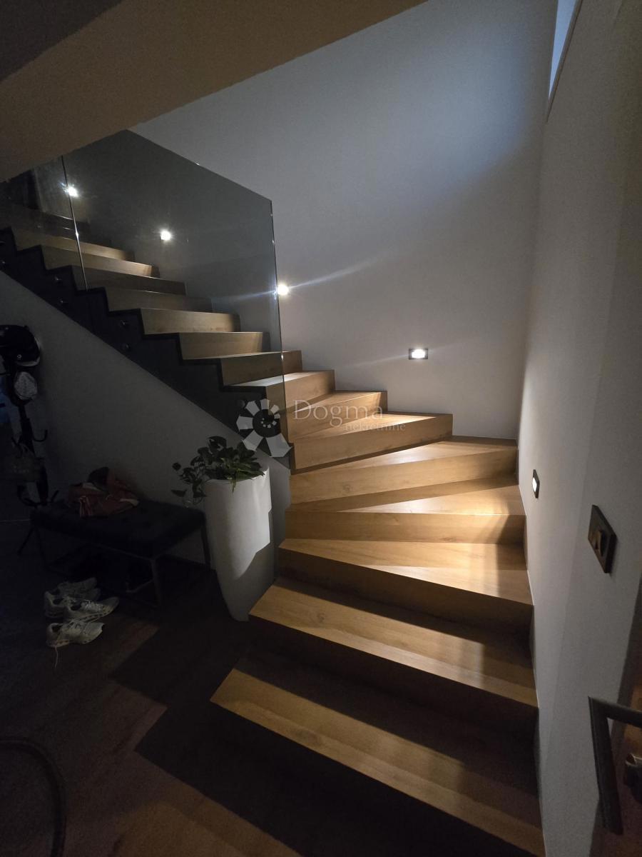 Hiša Sračinec, 280m2