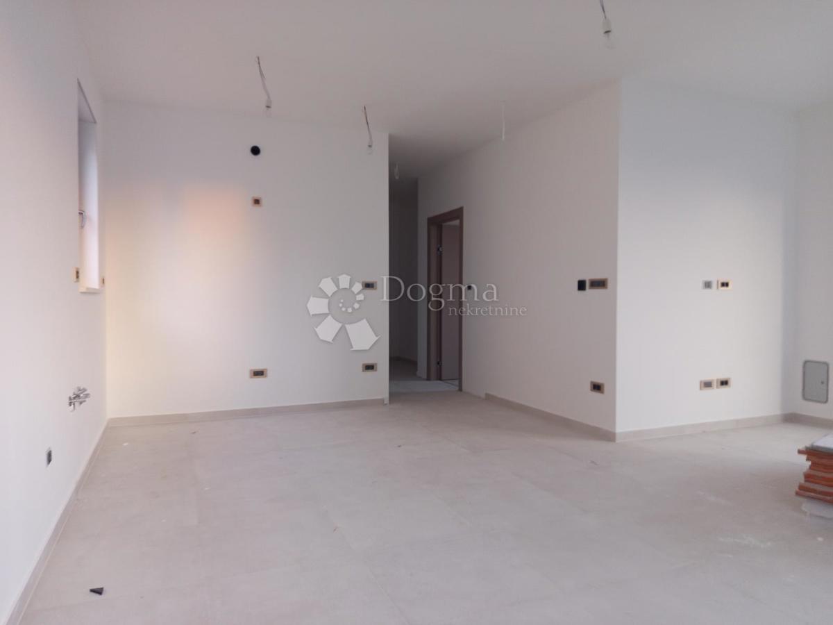 Stanovanje Pješčana Uvala, Medulin, 63,87m2