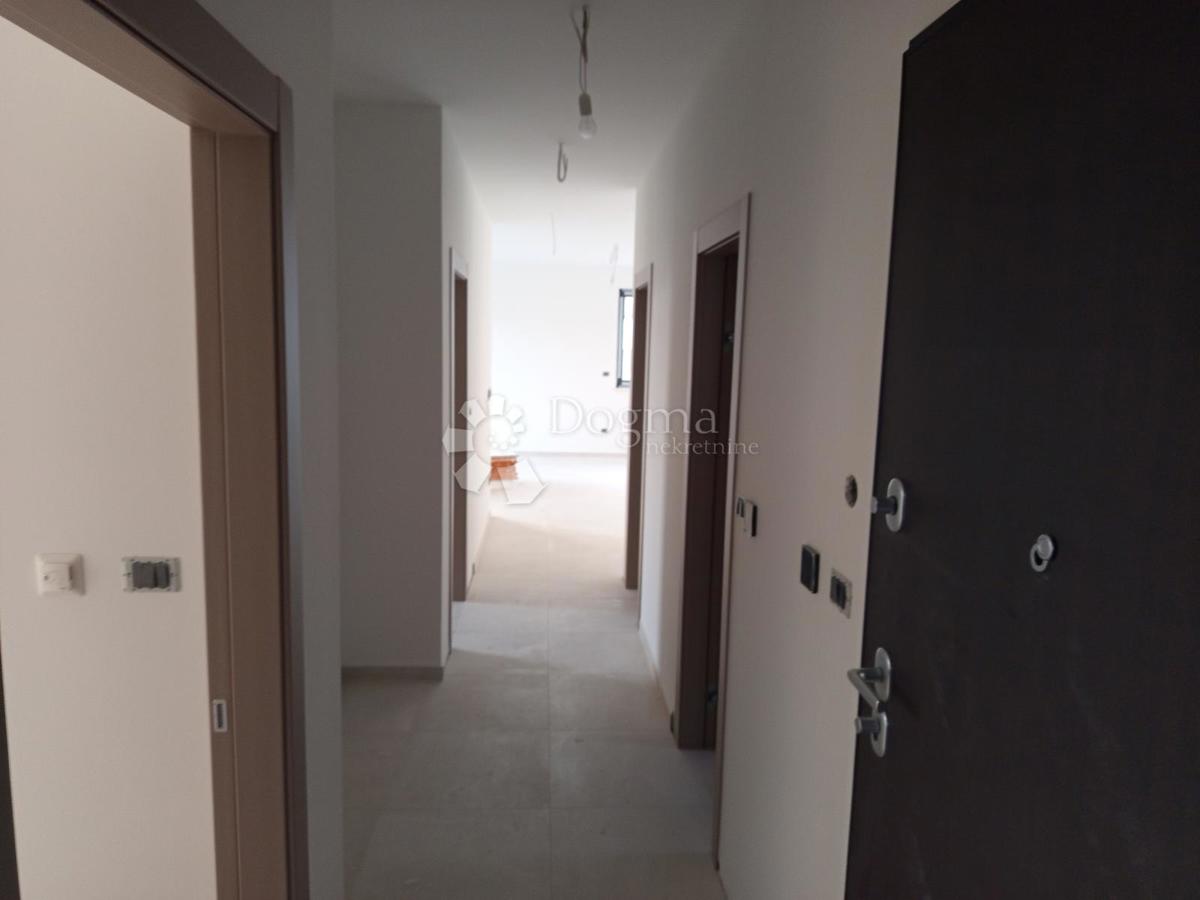 Stanovanje Pješčana Uvala, Medulin, 63,87m2