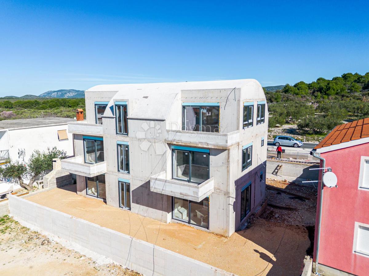 Stanovanje Pirovac, 61m2