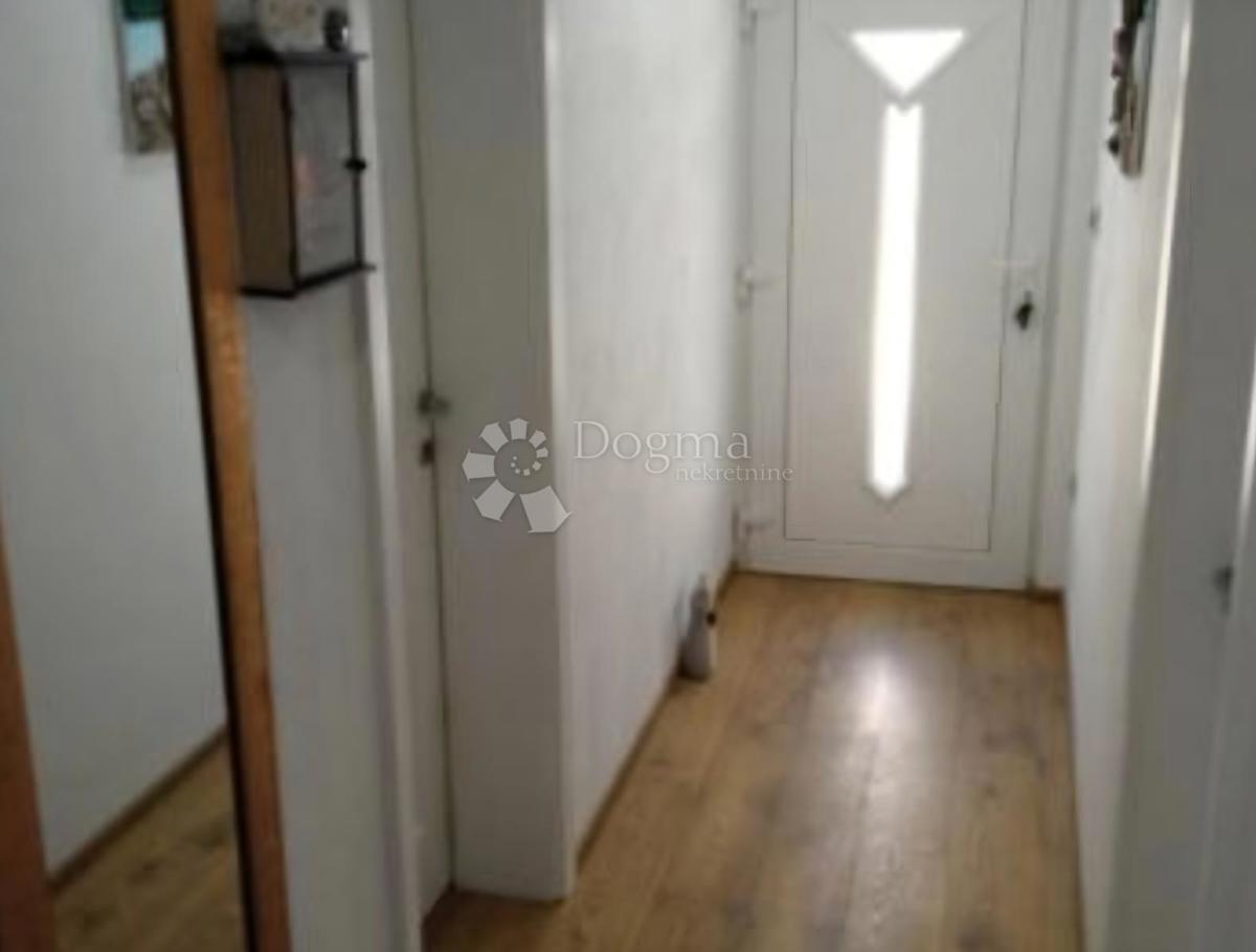 Stanovanje Dugi Rat, 89,98m2