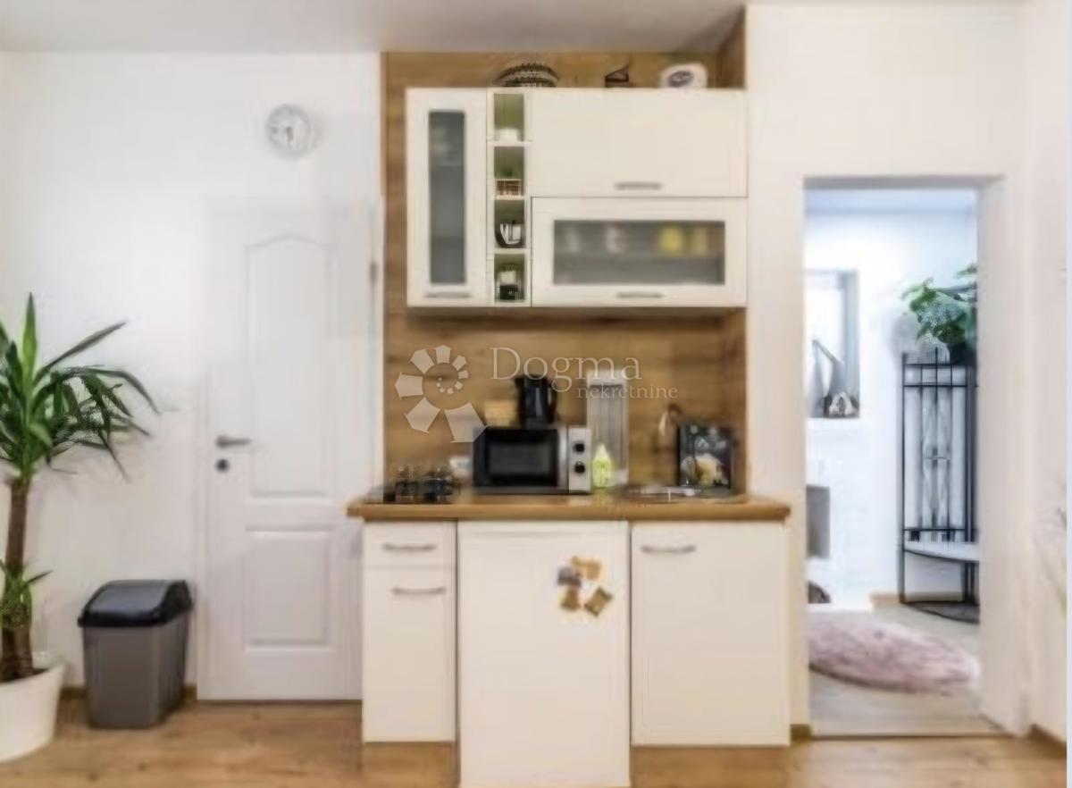 Stanovanje Dugi Rat, 89,98m2