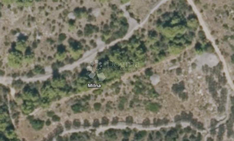 Kmetijsko zemljišče Milna, 3.837m2