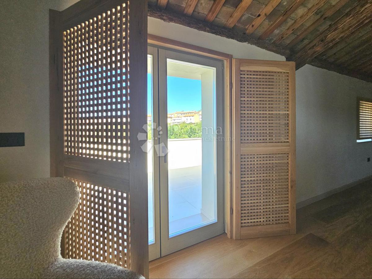 Eleganca, brutalizem in istrska arhitektura s panoramskim razgledom