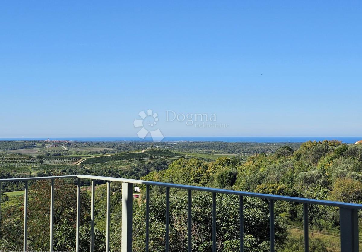 Eleganca, brutalizem in istrska arhitektura s panoramskim razgledom