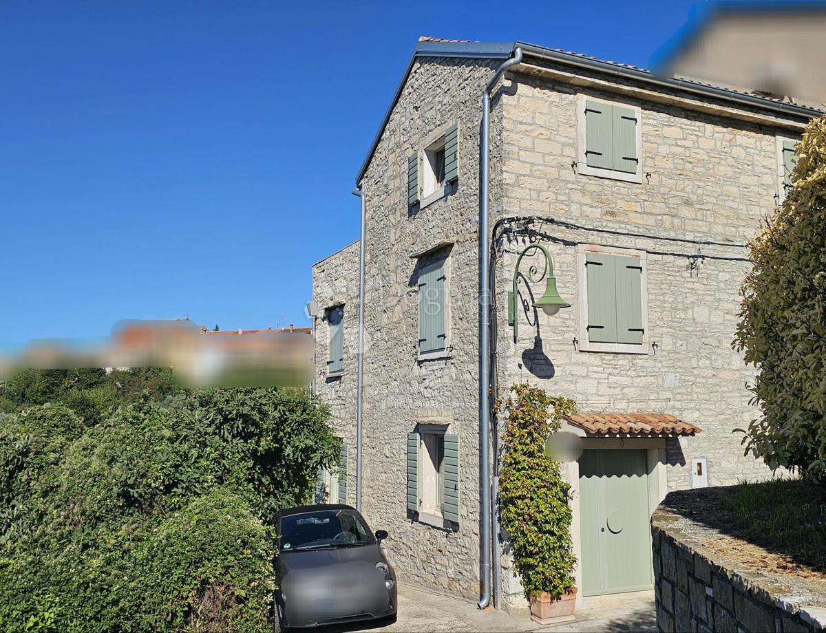 Eleganca, brutalizem in istrska arhitektura s panoramskim razgledom