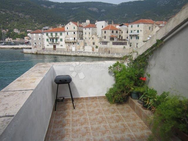 Hiša Komiža, 210m2