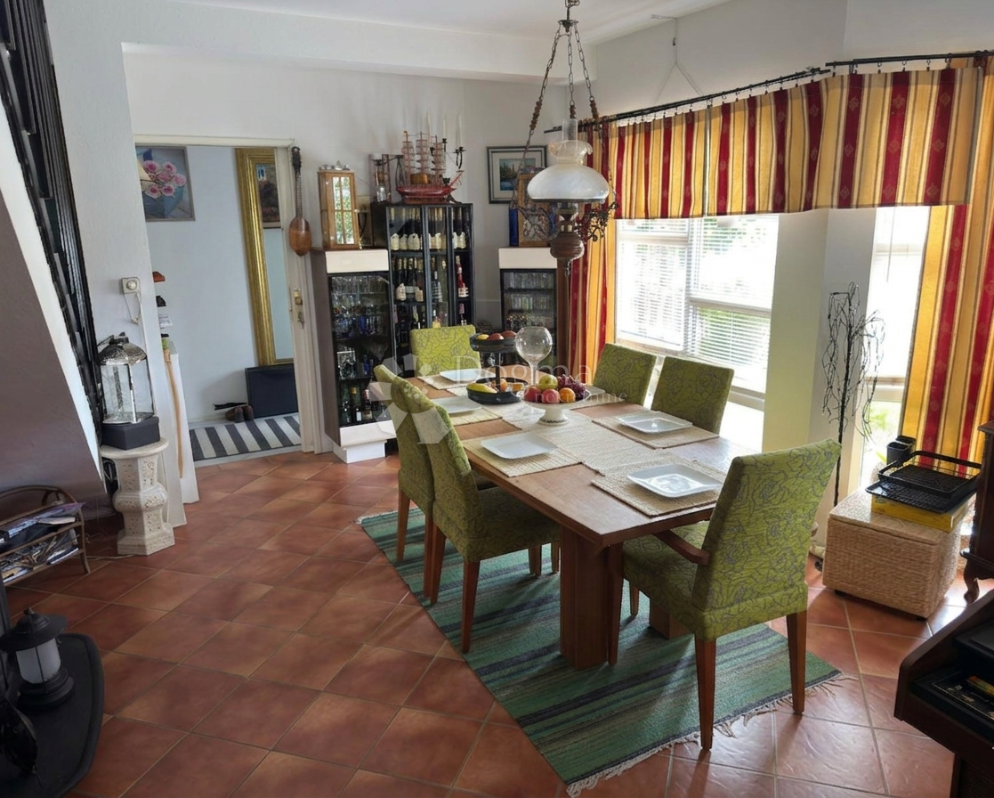 Hiša Privlaka, 300m2