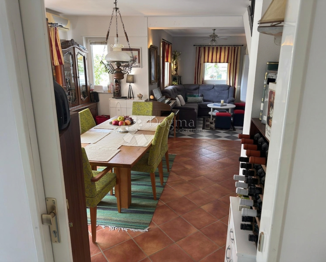 Hiša Privlaka, 300m2