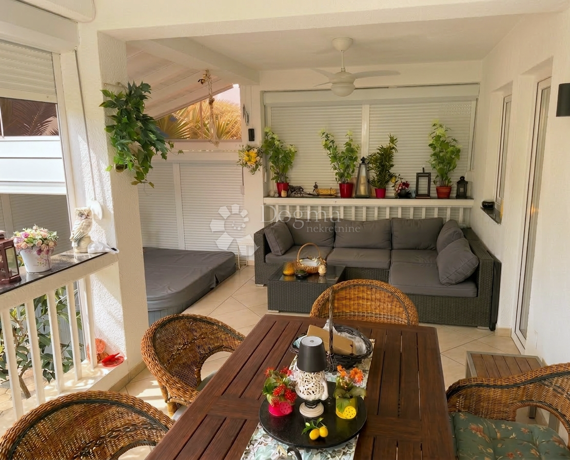 Hiša Privlaka, 300m2