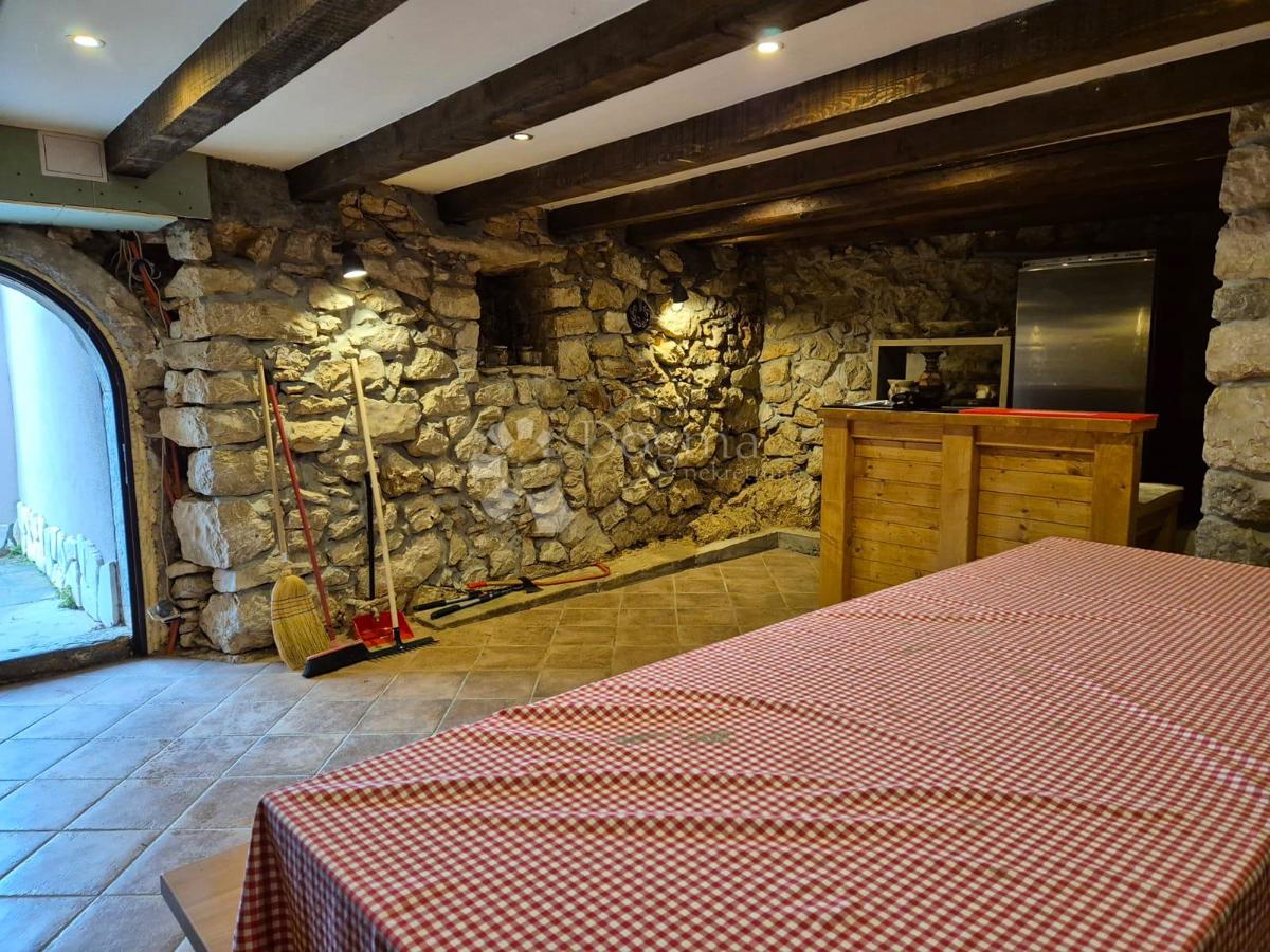 Hiša Praputnjak, Bakar, 124m2