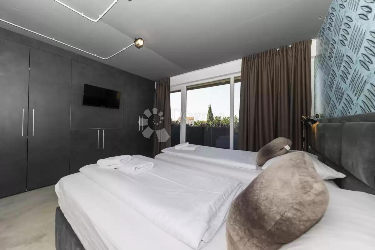 Hiša Žerava, Nin, 594m2