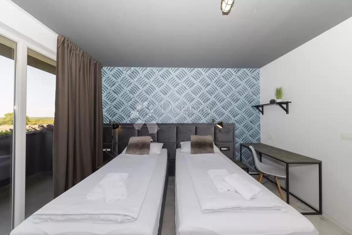 Hiša Žerava, Nin, 594m2