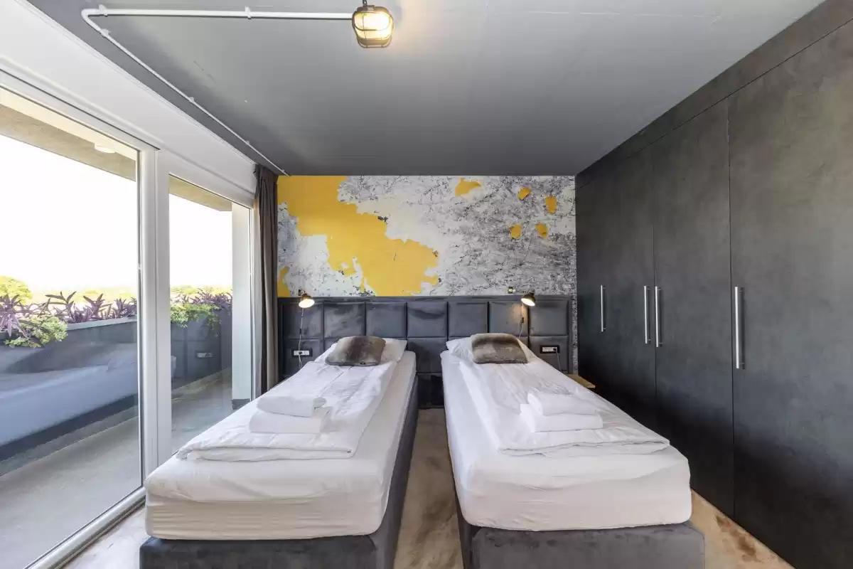 Hiša Žerava, Nin, 594m2