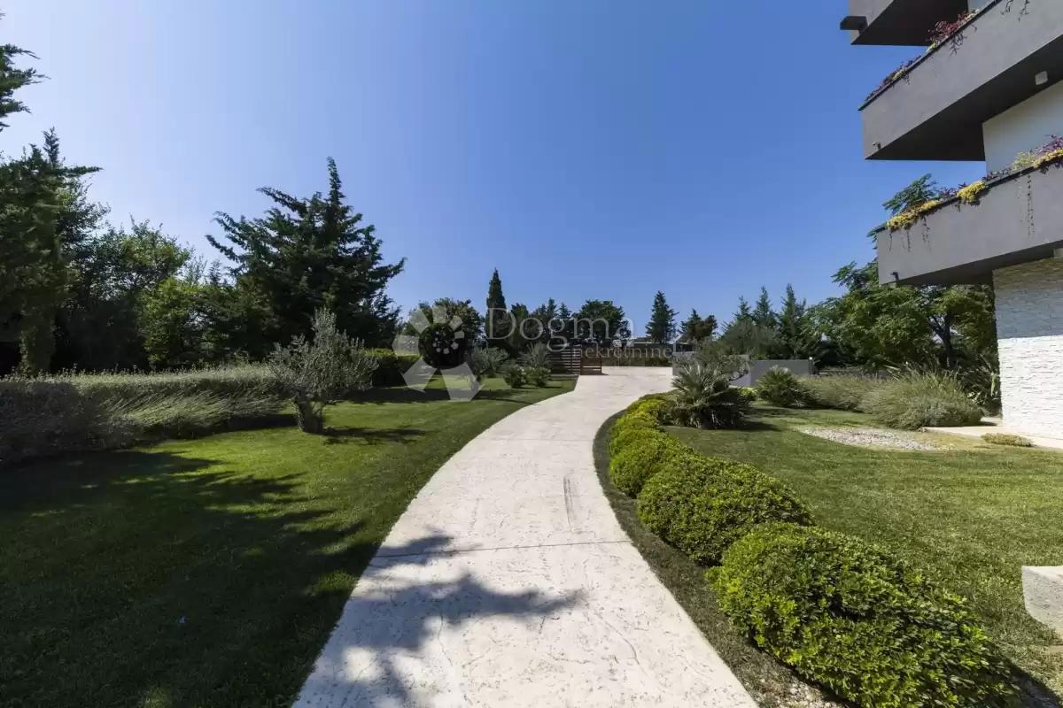 Hiša Žerava, Nin, 594m2