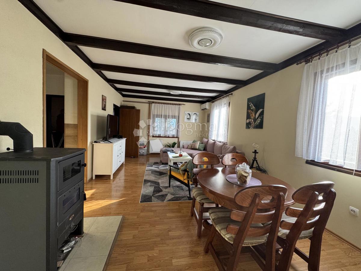 Hiša Hajdine, Vrbovsko, 294m2