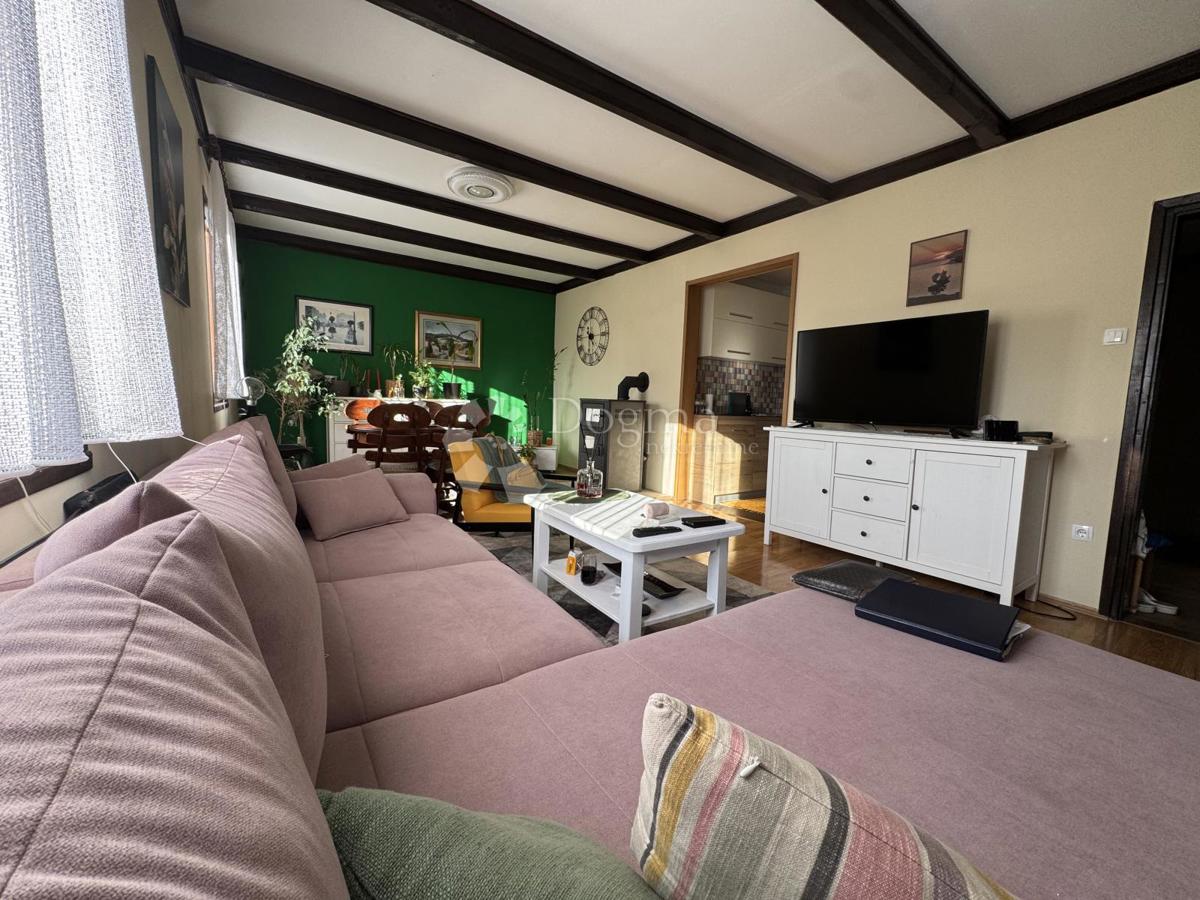 Hiša Hajdine, Vrbovsko, 294m2